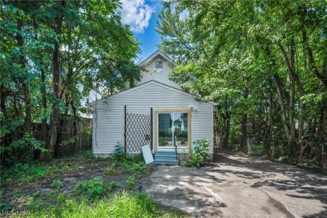 3257 E 140th Street Cleveland OH 44120