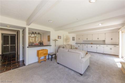 24390 Fairmount Boulevard Beachwood OH 44122