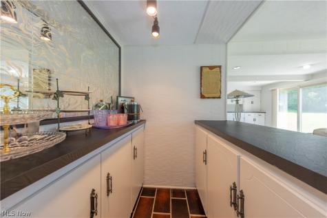 24390 Fairmount Boulevard Beachwood OH 44122