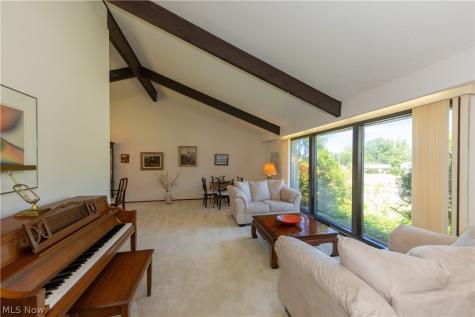 24390 Fairmount Boulevard Beachwood OH 44122