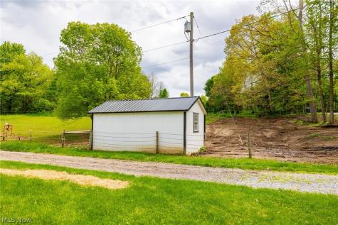 15157 Wynncrest Street SW Navarre OH 44662