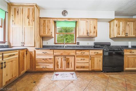 15157 Wynncrest Street SW Navarre OH 44662