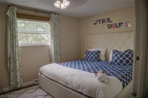 14065 Heatherwood Drive Brook Park OH 44142