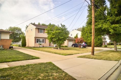 14065 Heatherwood Drive Brook Park OH 44142