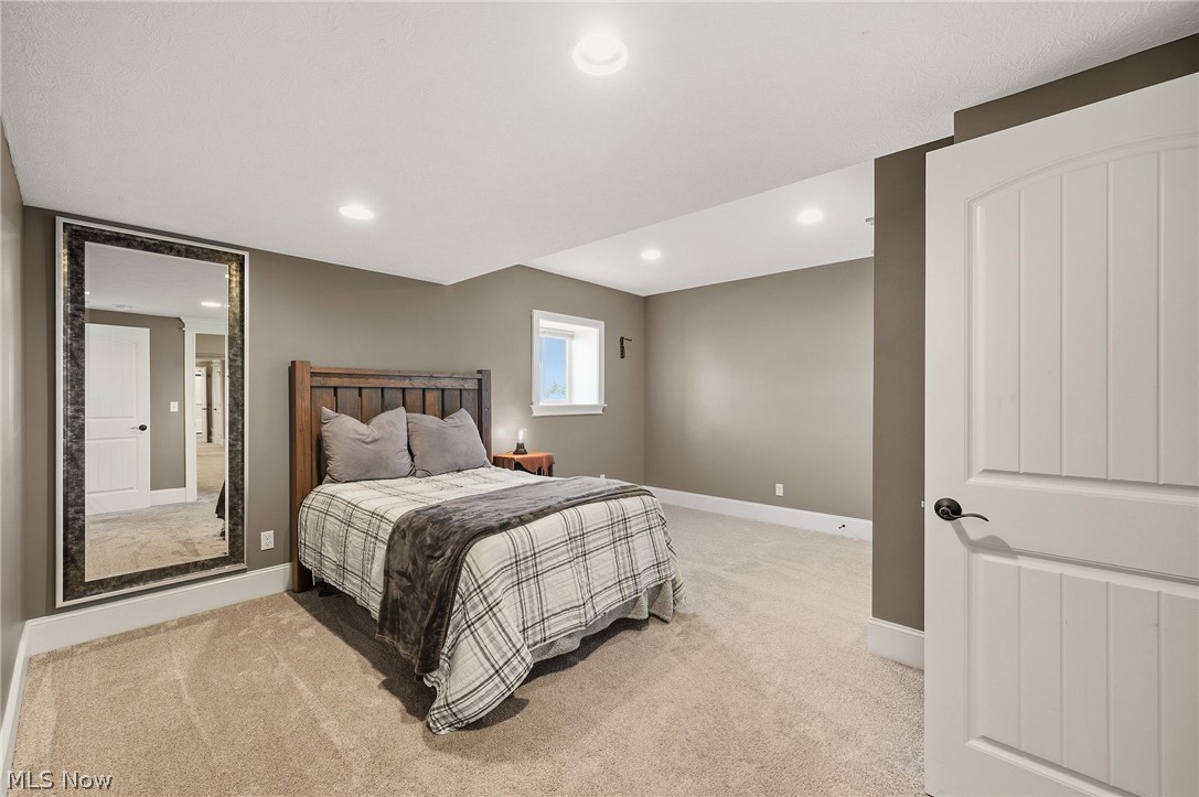 577 Lyonswood Drive Hinckley OH 44233