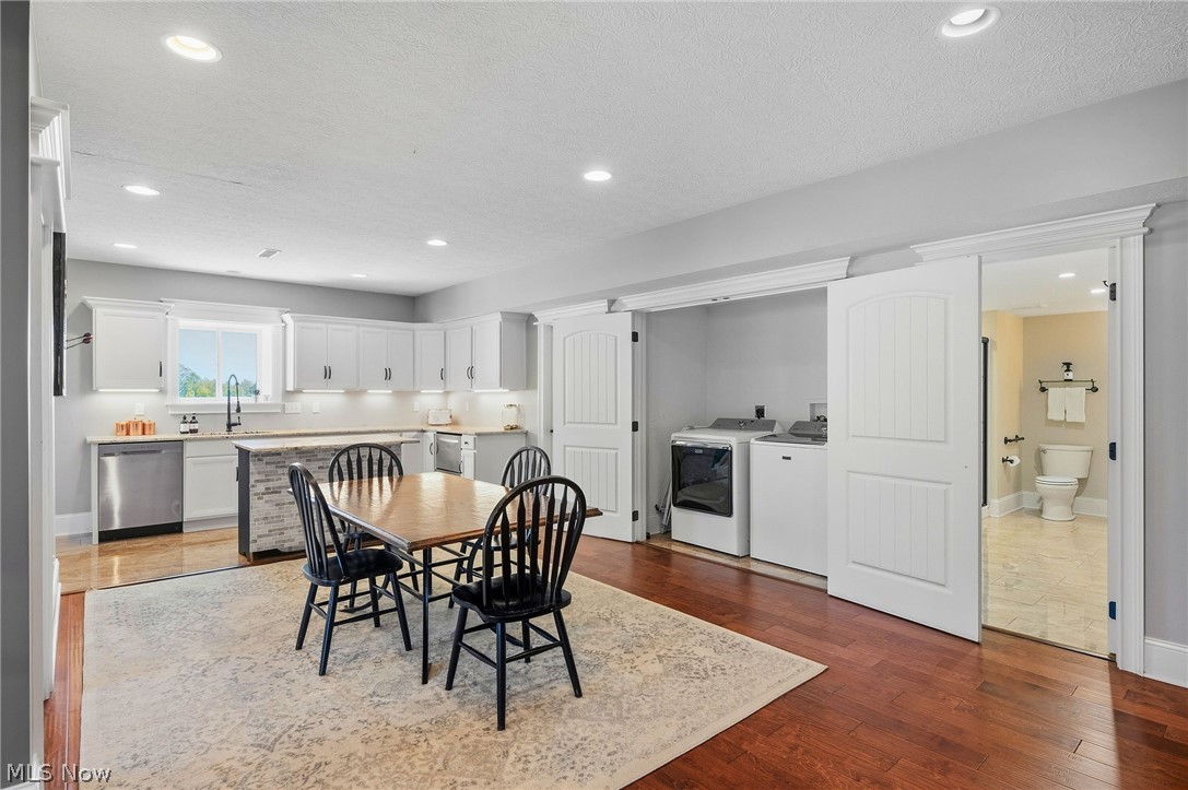 577 Lyonswood Drive Hinckley OH 44233
