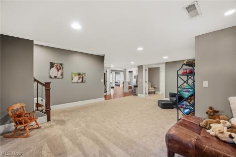 577 Lyonswood Drive Hinckley OH 44233
