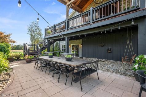 577 Lyonswood Drive Hinckley OH 44233