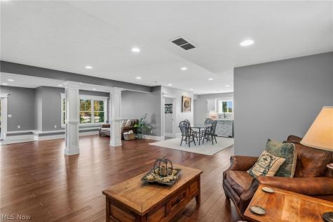 577 Lyonswood Drive Hinckley OH 44233