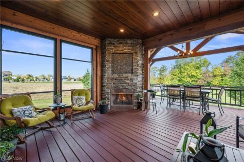 577 Lyonswood Drive Hinckley OH 44233