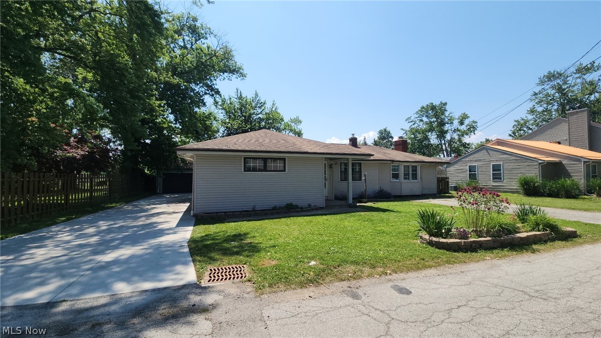 35952 Lakomis Drive Eastlake OH 44095
