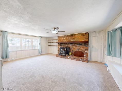 35952 Lakomis Drive Eastlake OH 44095