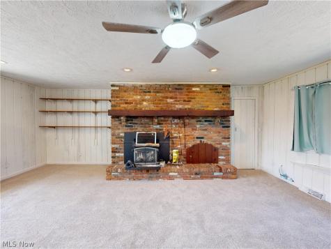 35952 Lakomis Drive Eastlake OH 44095
