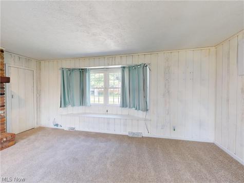 35952 Lakomis Drive Eastlake OH 44095