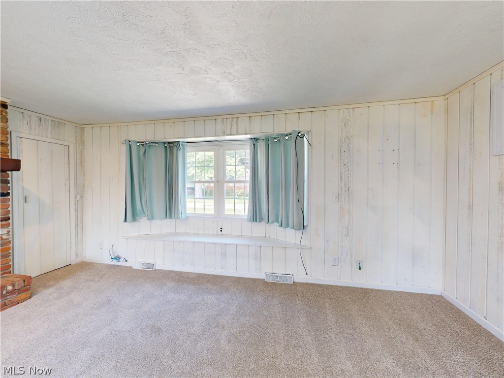 35952 Lakomis Drive Eastlake OH 44095