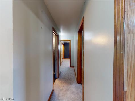 35952 Lakomis Drive Eastlake OH 44095