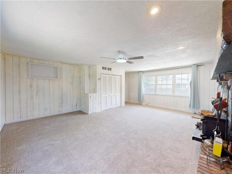 35952 Lakomis Drive Eastlake OH 44095
