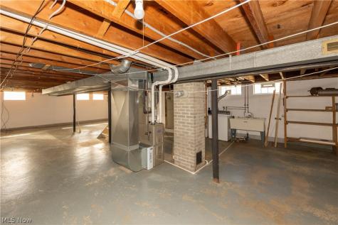 4632 Anderson Road South Euclid OH 44121