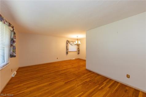 4632 Anderson Road South Euclid OH 44121