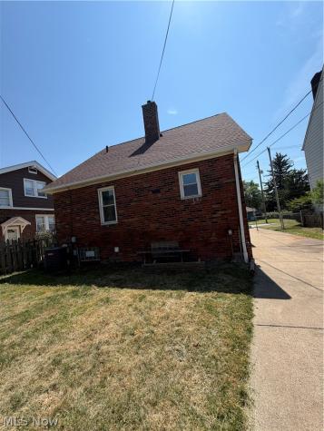 18229 Neff Road Cleveland OH 44119