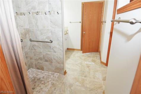 5301 Markwood Court Valley City OH 44280