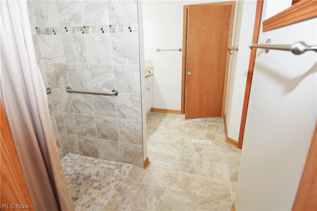 5301 Markwood Court Valley City OH 44280