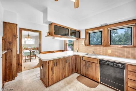 1161 Broadway Avenue Bedford OH 44146