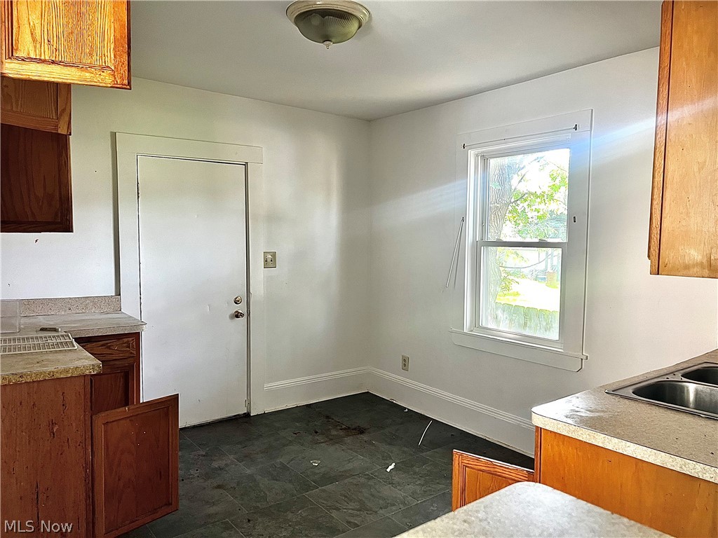 10402 Shale Avenue Cleveland OH 44104
