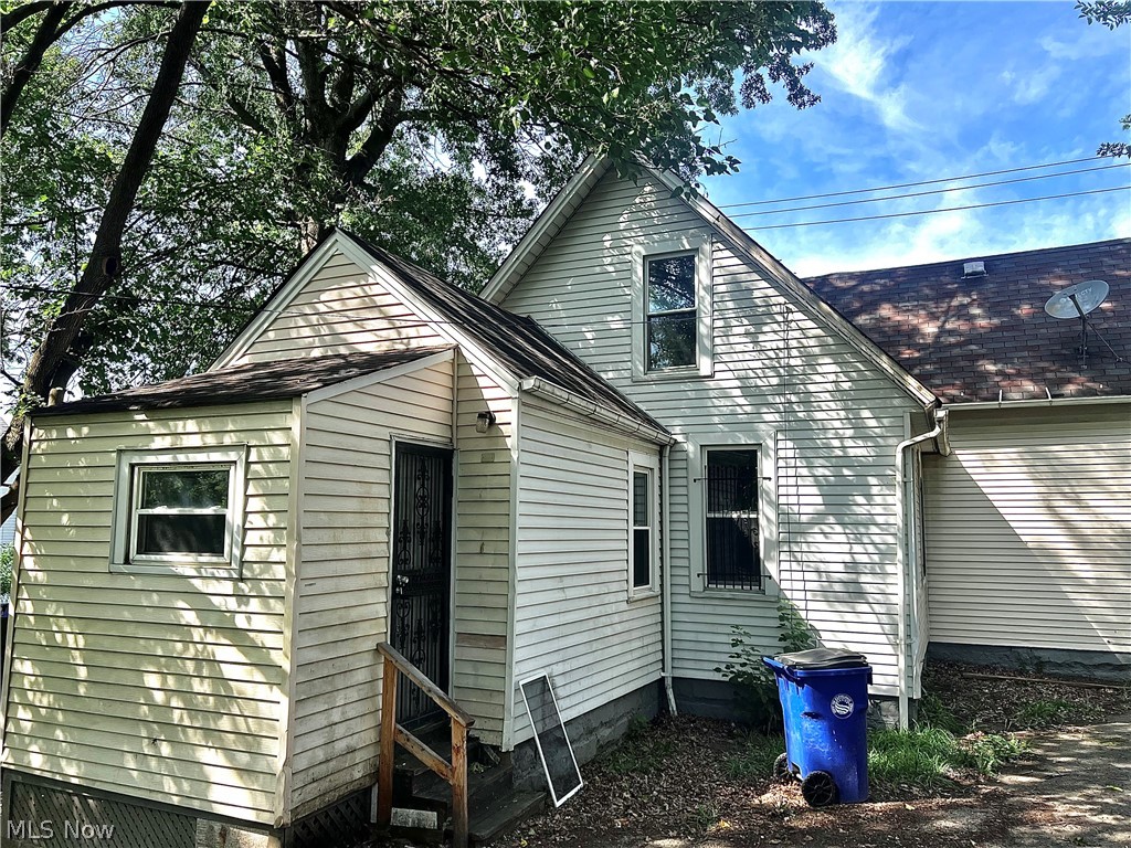 10402 Shale Avenue Cleveland OH 44104