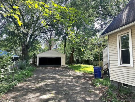 10402 Shale Avenue Cleveland OH 44104
