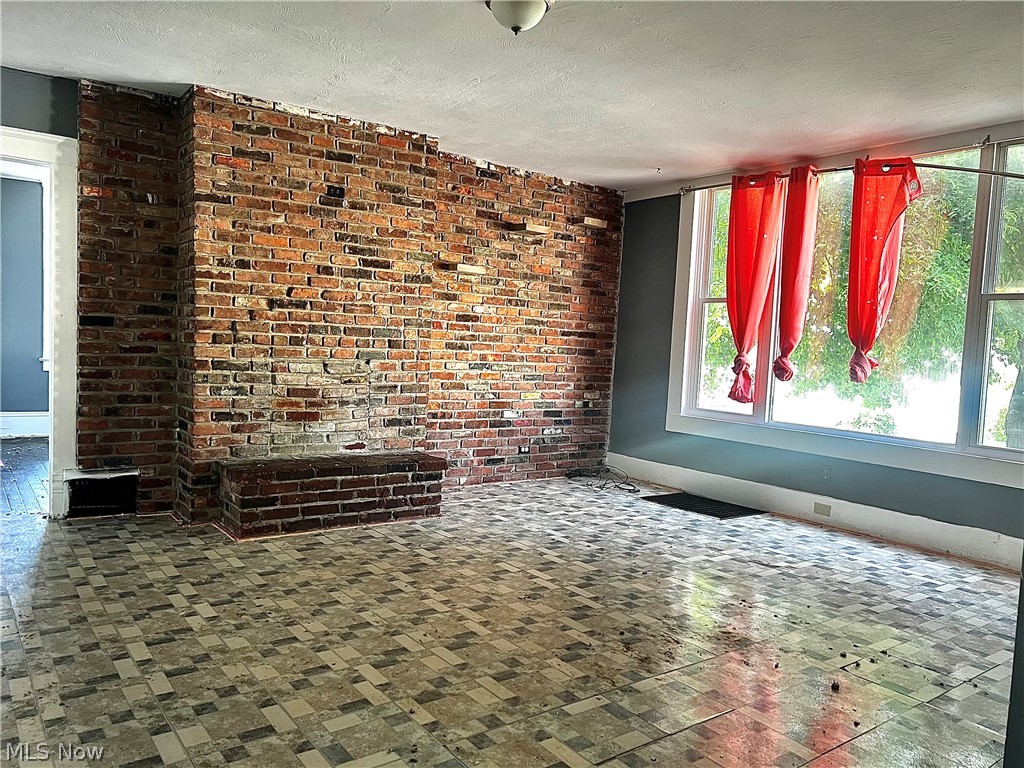 10402 Shale Avenue Cleveland OH 44104