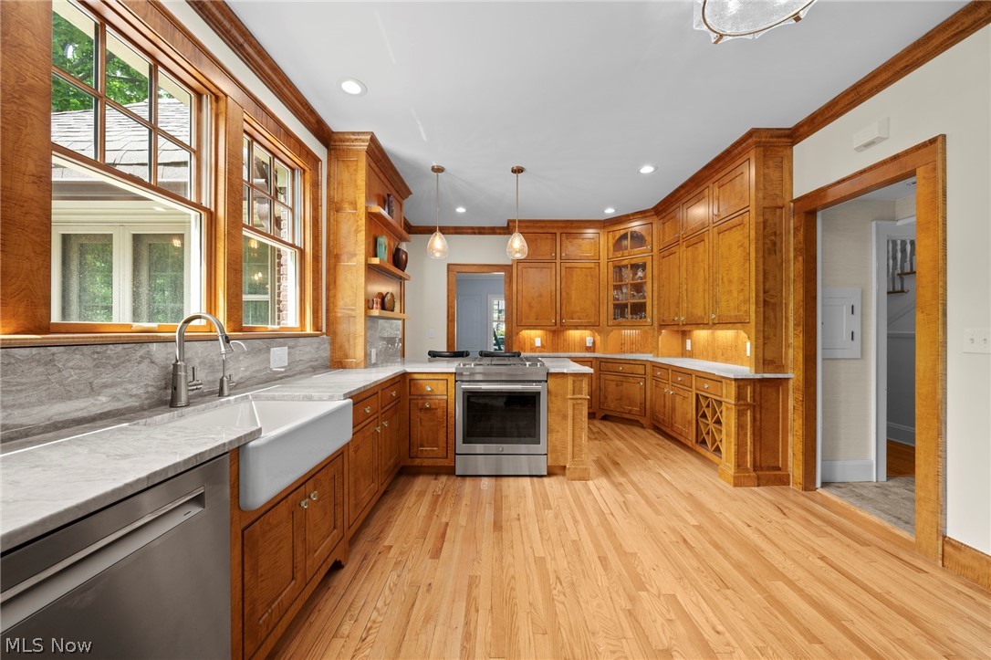 2665 Endicott Road Shaker Heights OH 44120