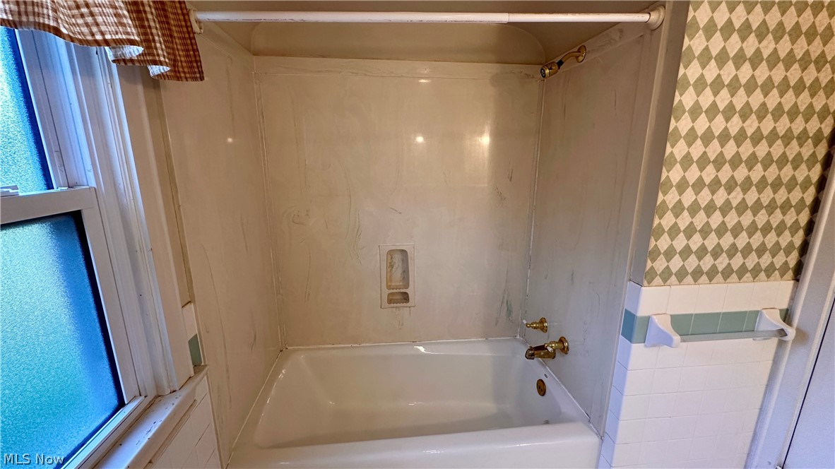 3582 Meadowbrook Boulevard University Heights OH 44118