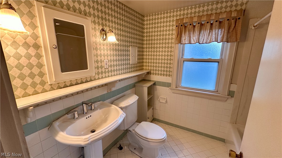 3582 Meadowbrook Boulevard University Heights OH 44118