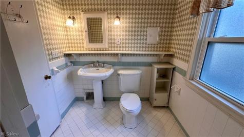 3582 Meadowbrook Boulevard University Heights OH 44118