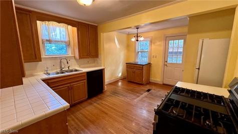 3582 Meadowbrook Boulevard University Heights OH 44118