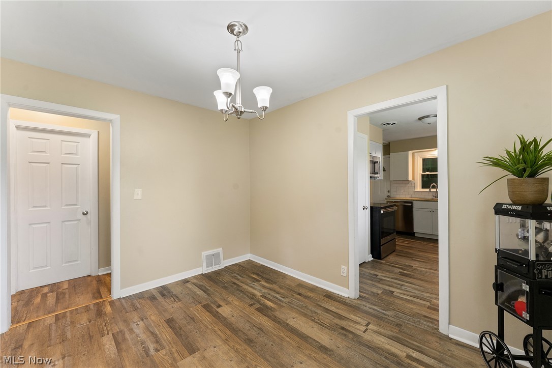 309 North Road SE Warren OH 44484