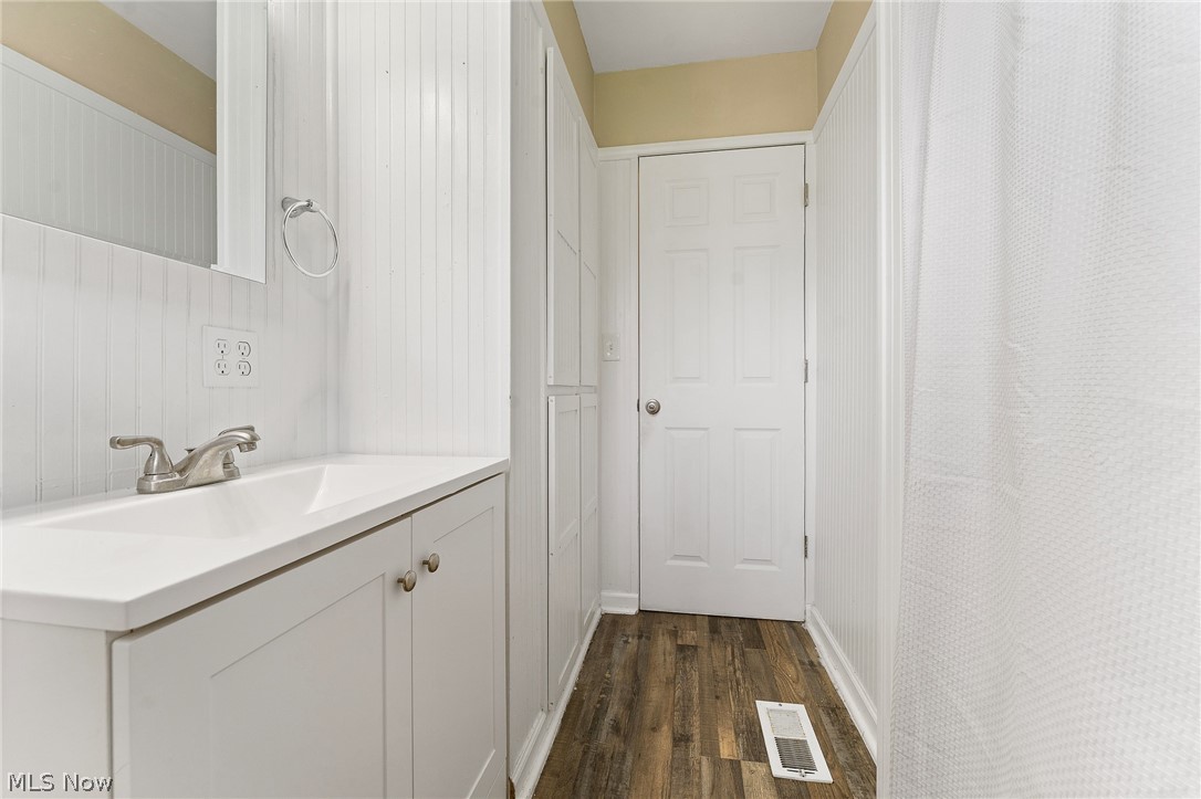 309 North Road SE Warren OH 44484
