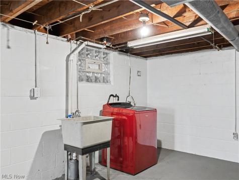 335 E Huston Street Barberton OH 44203