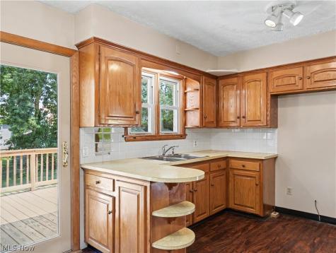 335 E Huston Street Barberton OH 44203