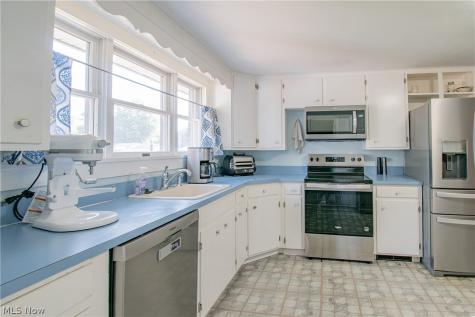 427 W Sunset Drive Rittman OH 44270