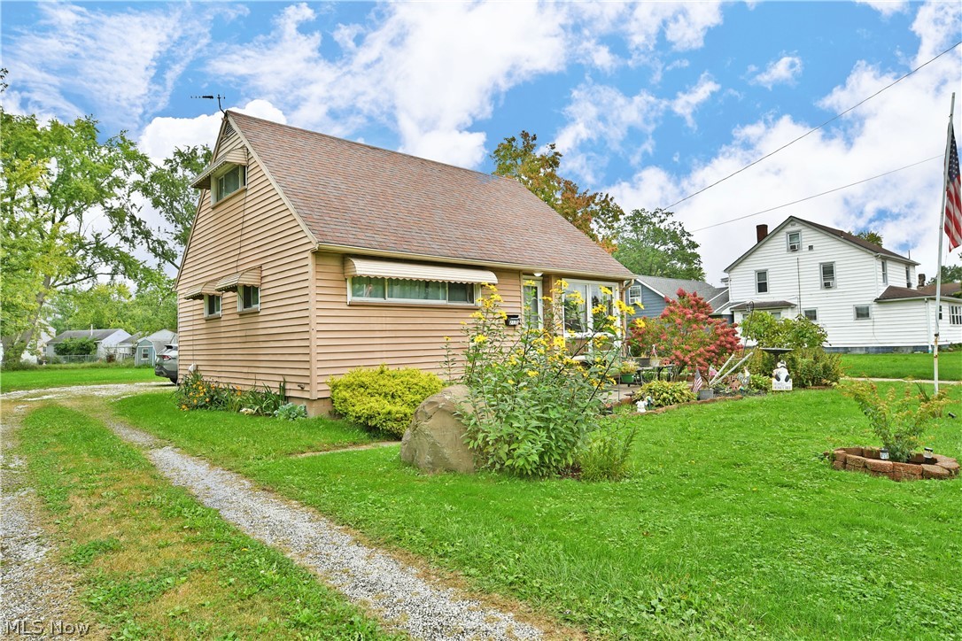 2130 Parkman Road NW Warren OH 44485