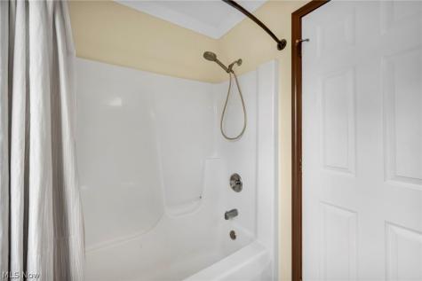 1256 Waterbury Drive Medina OH 44256