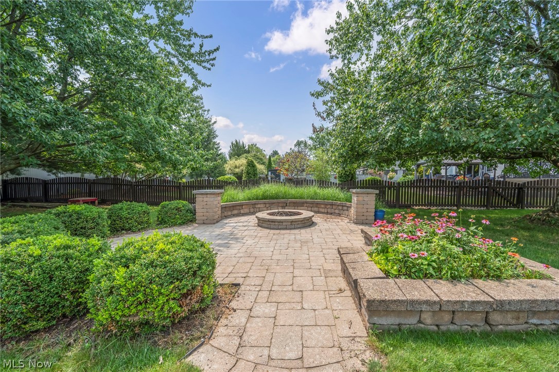 1256 Waterbury Drive Medina OH 44256
