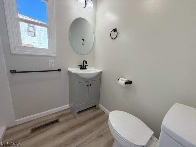 364 E Main Street Gnadenhutten OH 44629