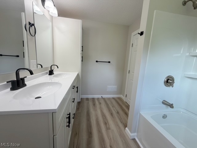 364 E Main Street Gnadenhutten OH 44629