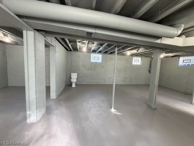 364 E Main Street Gnadenhutten OH 44629