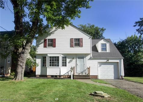 1207 Colonial Boulevard NE Canton OH 44714