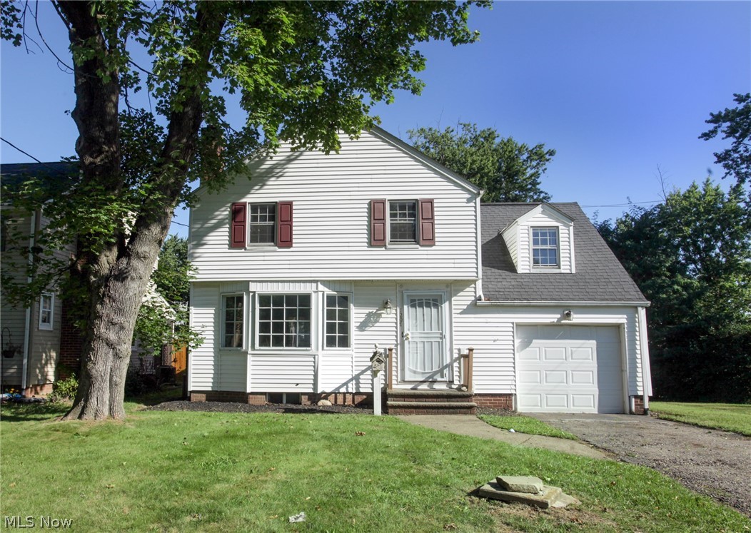 1207 Colonial Boulevard NE Canton OH 44714