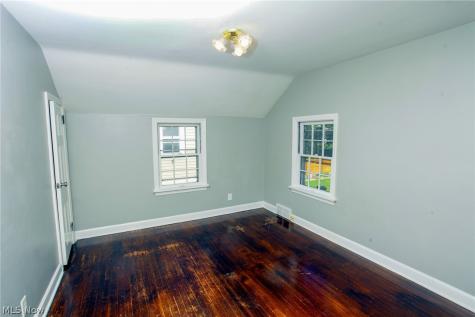 1207 Colonial Boulevard NE Canton OH 44714